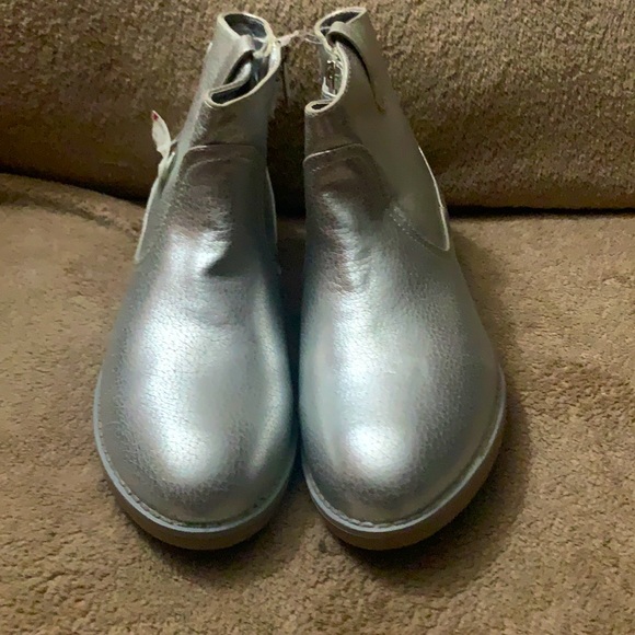 Kenneth Cole ankle booties - Picture 1 of 6